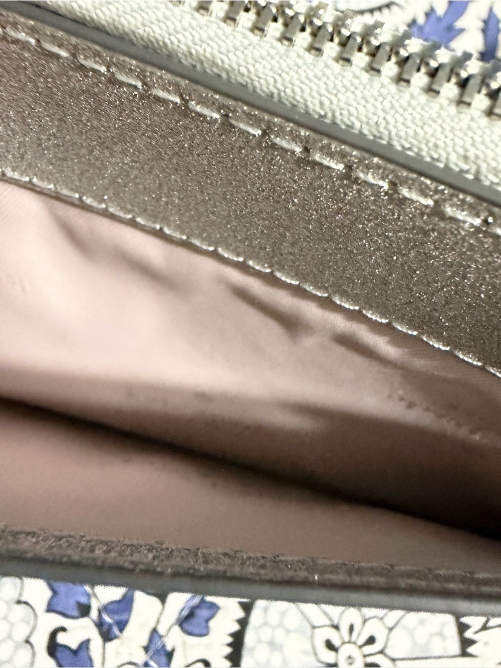 NWOT Kate Spade Silver Glitter Wristlet versatile slim party formal NYE - Picture 5 of 7